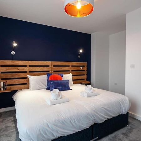Stunning 2 Bed Flat 5Min To Old Trafford Stadium مانشستر المظهر الخارجي الصورة