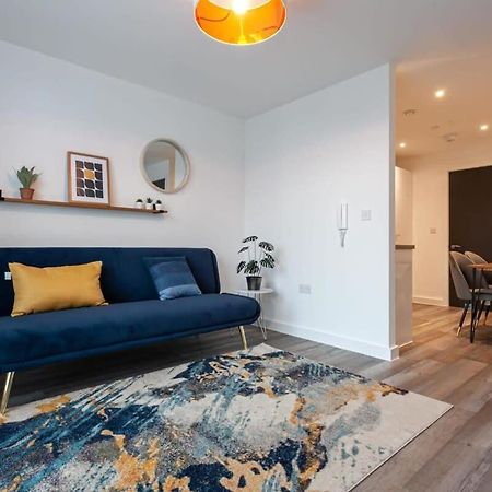 Stunning 2 Bed Flat 5Min To Old Trafford Stadium مانشستر المظهر الخارجي الصورة