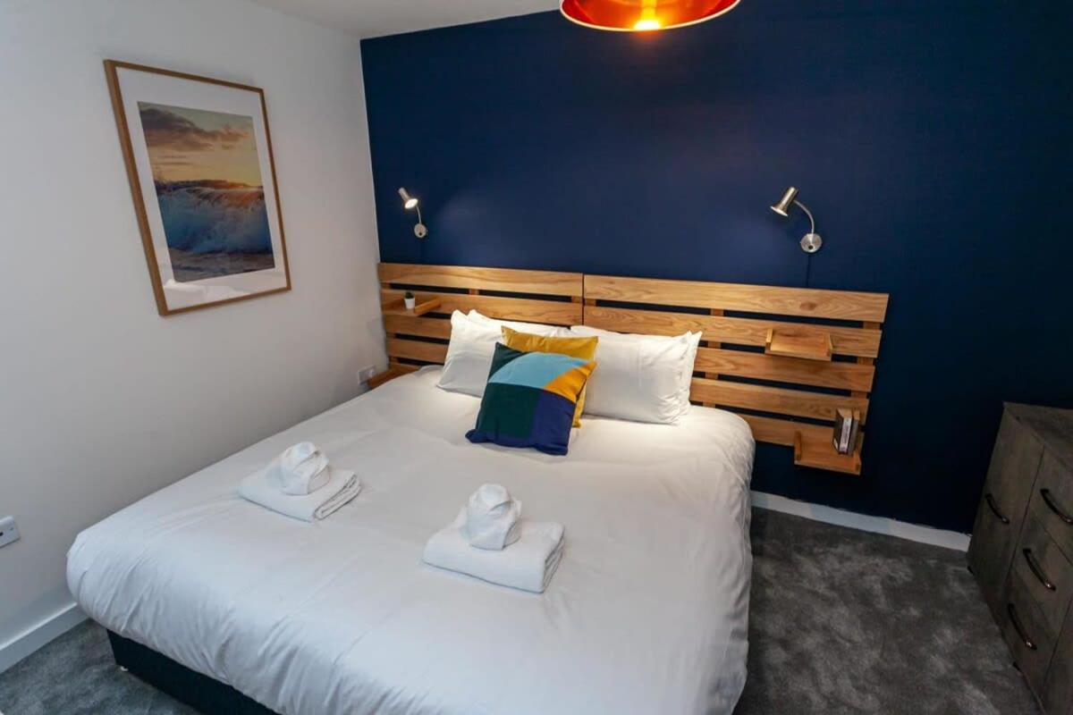Stunning 2 Bed Flat 5Min To Old Trafford Stadium مانشستر المظهر الخارجي الصورة